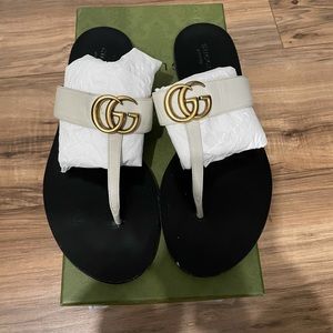 Gucci leather thong sandal 39.5
